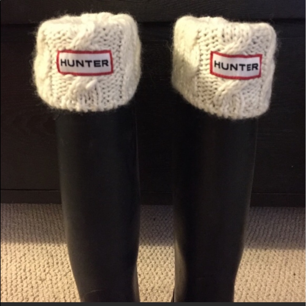 Hunter tall cable knit socks